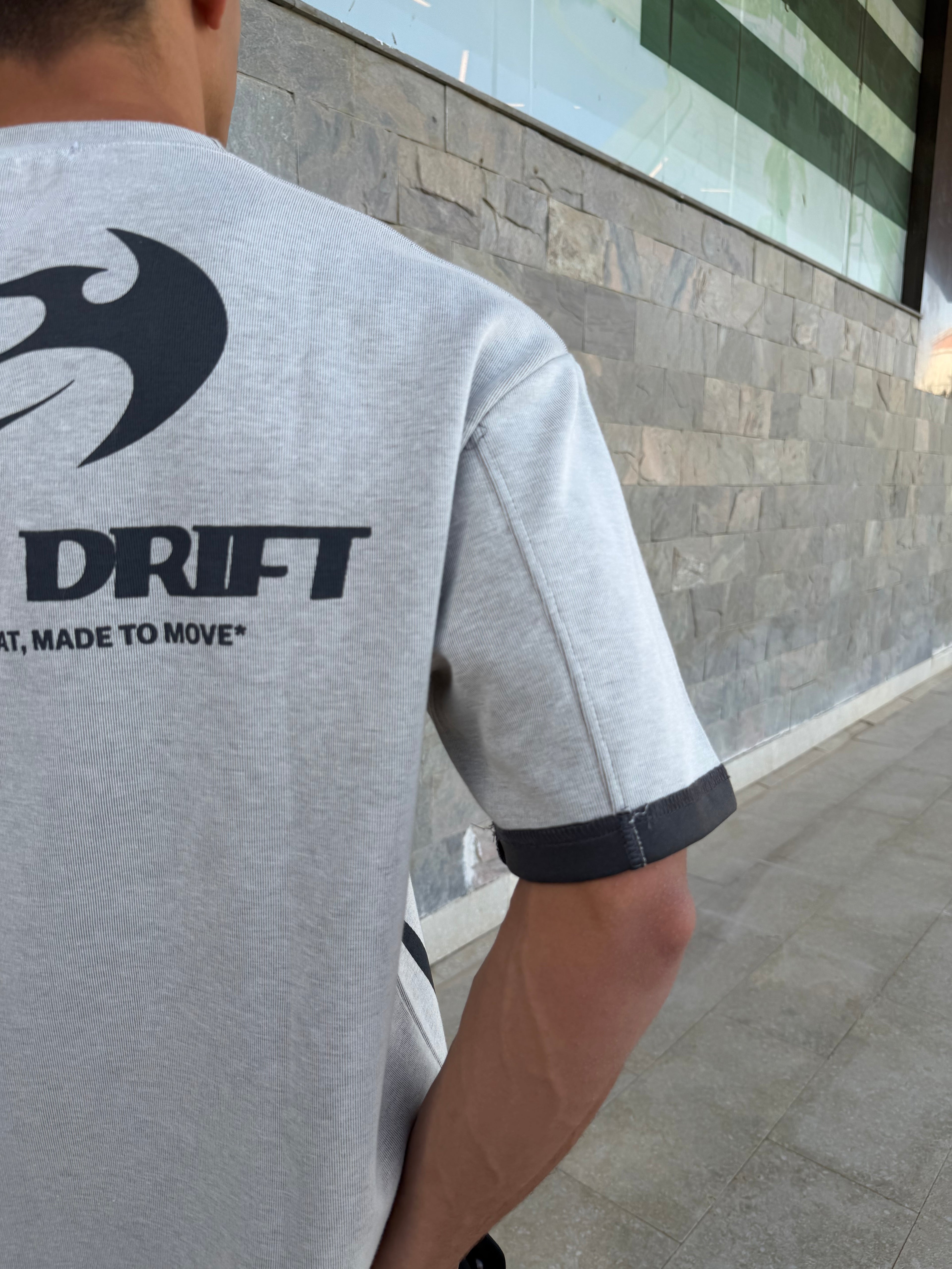 Solar Drift Tee - Grey/ Olive Green